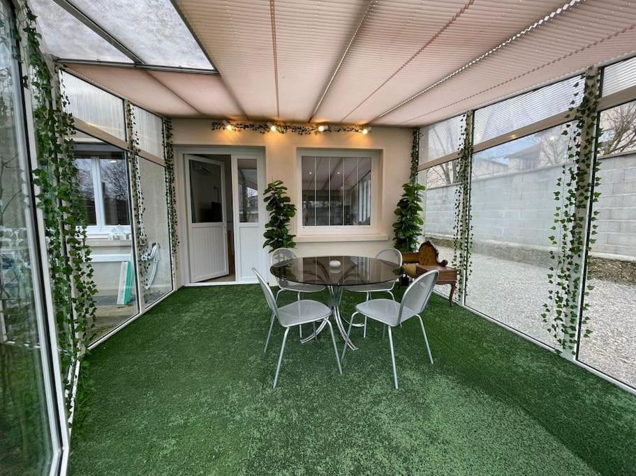 T3 Avec Jardin Et Veranda Appartement *